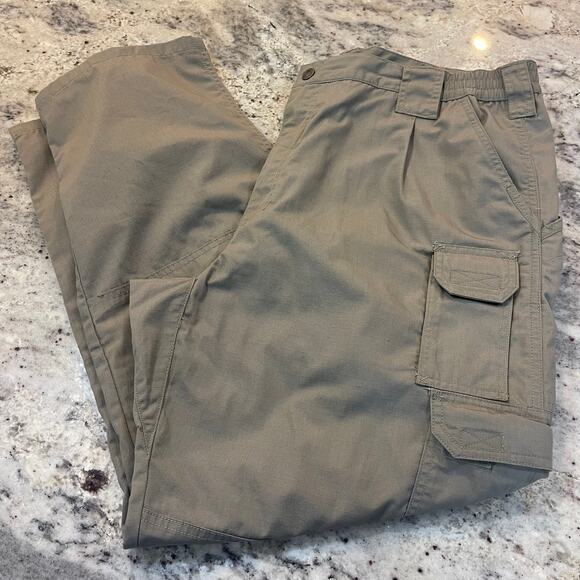 5.11 Tactical Cargo Pants 40 x 30 - Picture 1 of 6